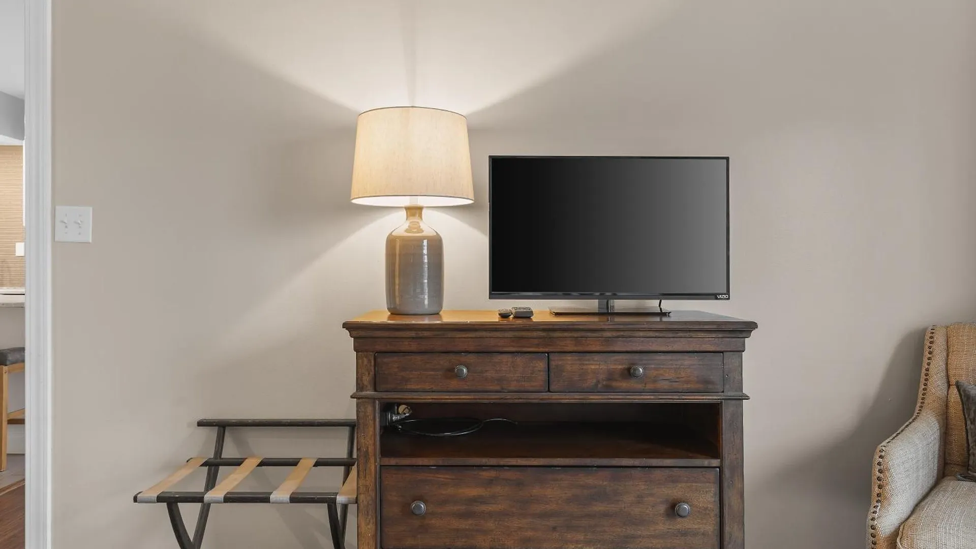 Condo On Music Row W Parking, Sleeps 6, Pool Nashville Holiday home